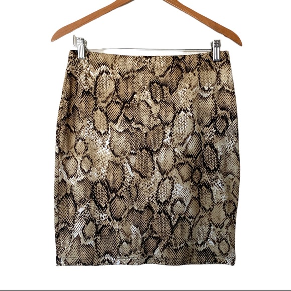 Wild Love Snakeskin Print Mini Skirt Size Large Pencil Skirt Knit Skirt - Picture 1 of 3